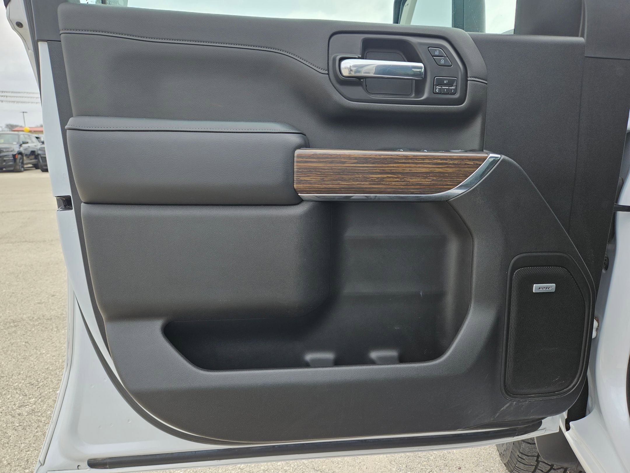 Used 2022 Chevrolet Silverado 3500 High Country w/ Z71 Off-Road Package image 11