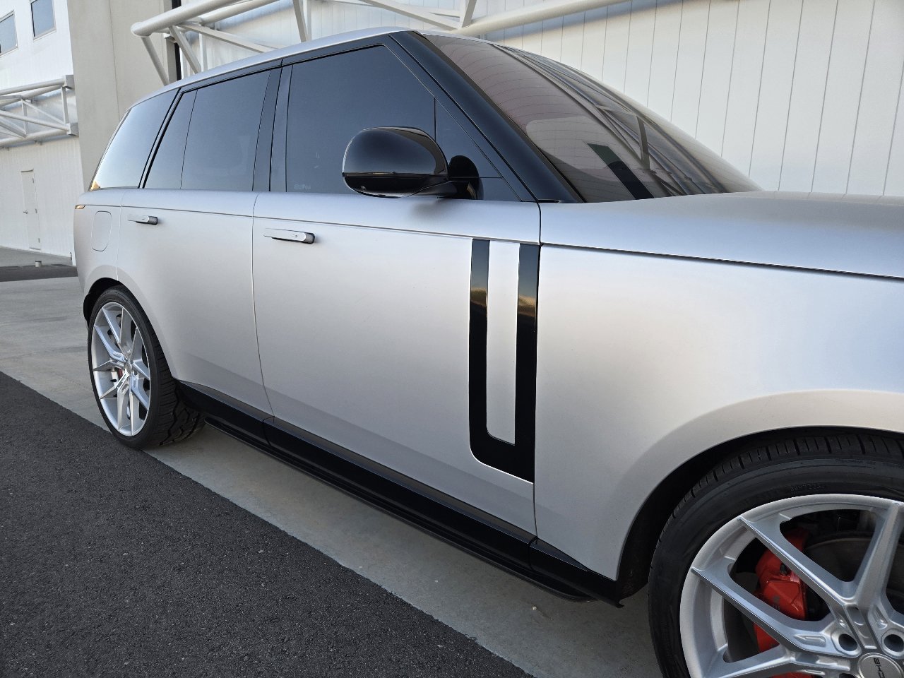 Used 2023 Land Rover Range Rover SE image 10