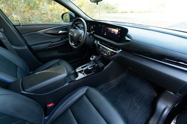 Used 2024 Buick Envista Sport Touring w/ Convenience I Package image 21