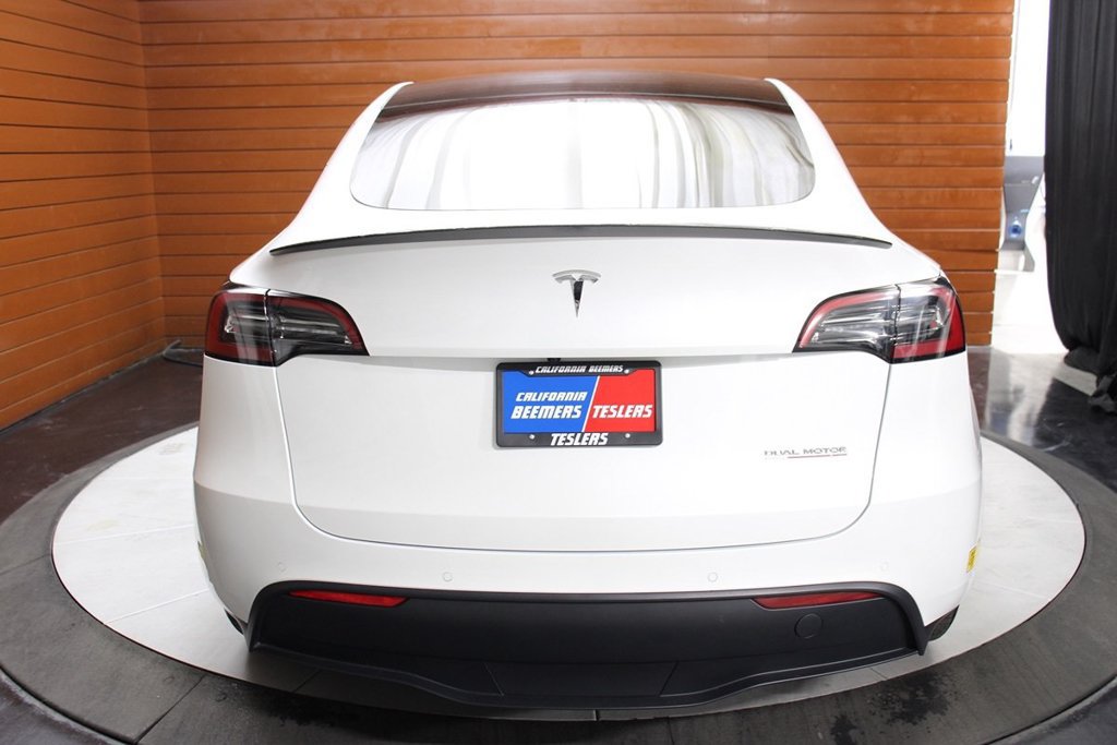 Used 2022 Tesla Model Y Performance AWD/4WD image 2