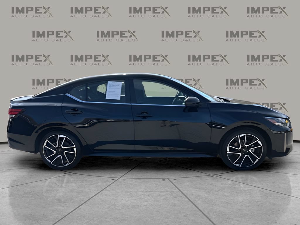 Used 2025 Nissan Sentra SR FWD image 6