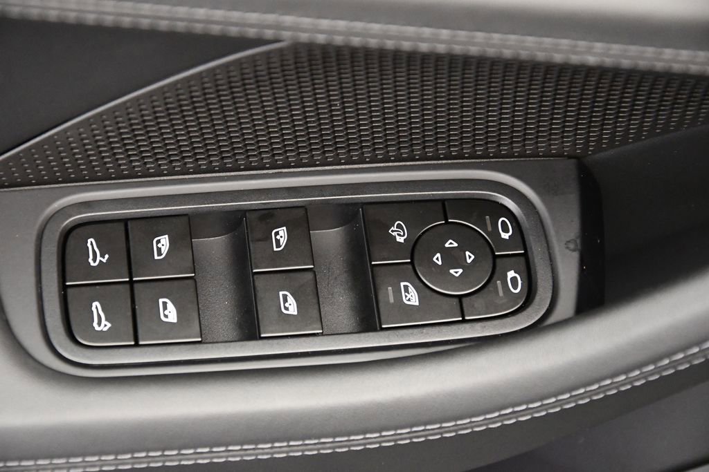 Certified 2024 Porsche Panamera 4 image 38