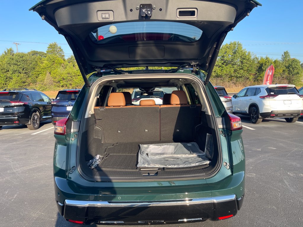 New 2026 Nissan Rogue Platinum w/ Platinum Premium Package AWD/4WD image 9