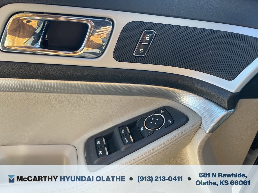 Used 2013 Ford Explorer XLT image 32