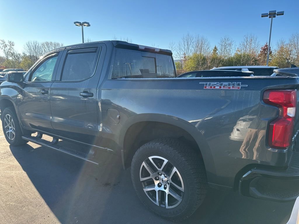 Used 2020 Chevrolet Silverado 1500 LT Trail Boss image 3