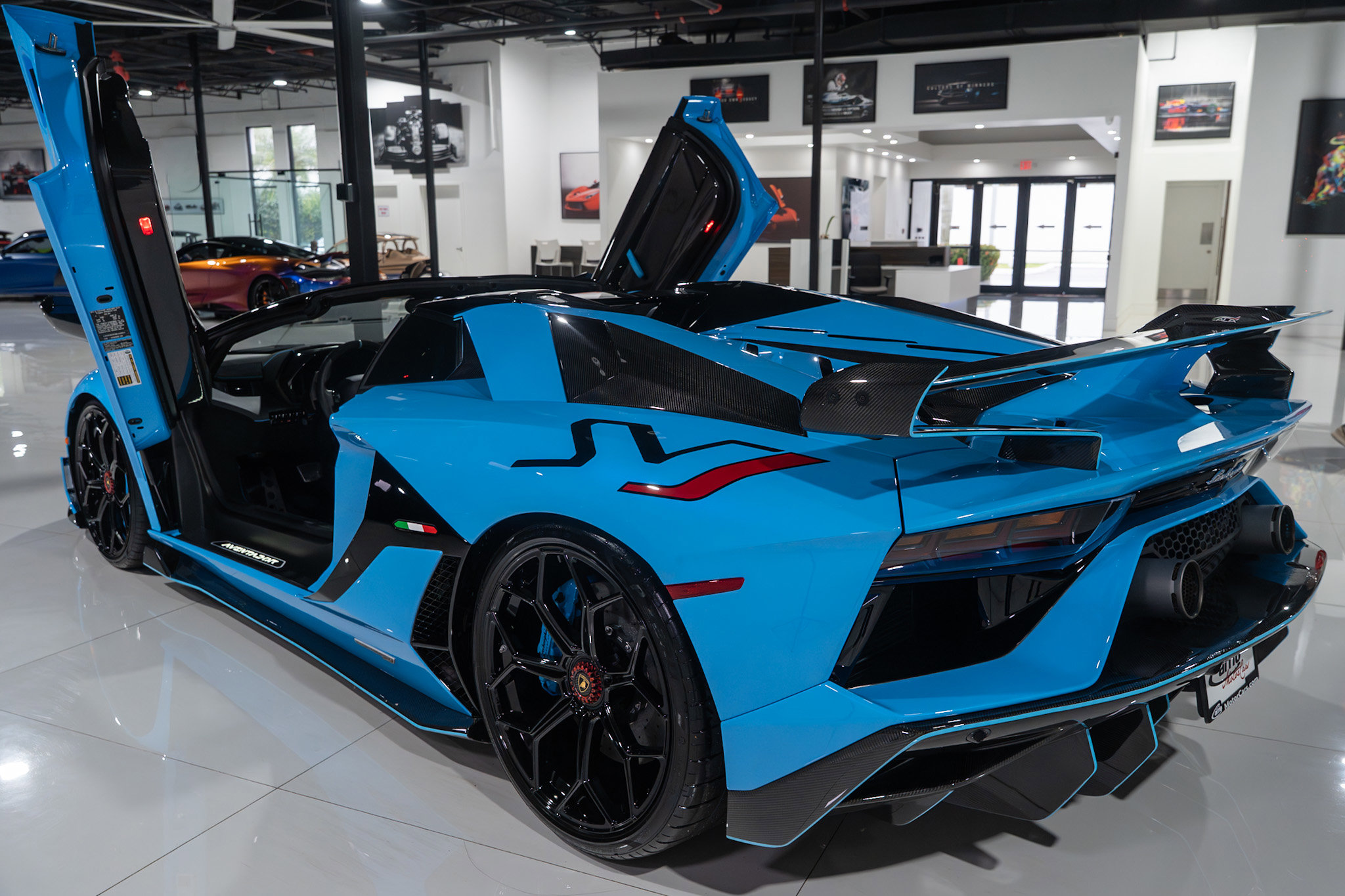 Used 2021 Lamborghini Aventador SVJ image 13