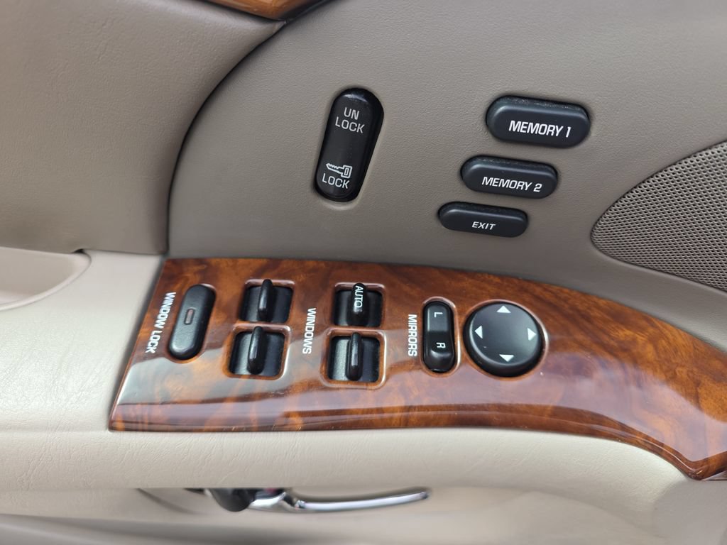 Used 2003 Buick Park Avenue Ultra w/ Ultra Luxury Package FWD image 29
