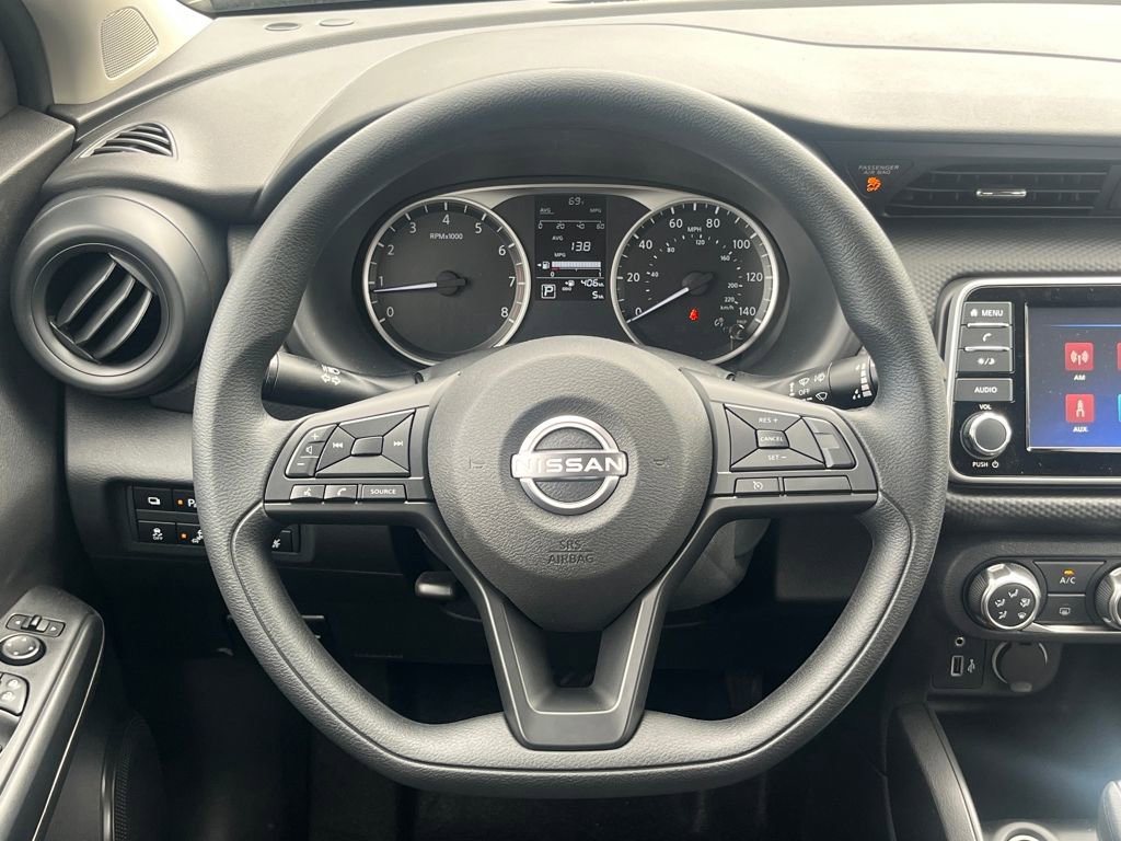 New 2025 Nissan Kicks Play S image 20