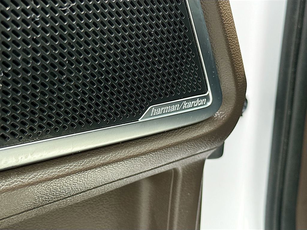 Used 2021 Kia Telluride SX w/ Towing Package image 19