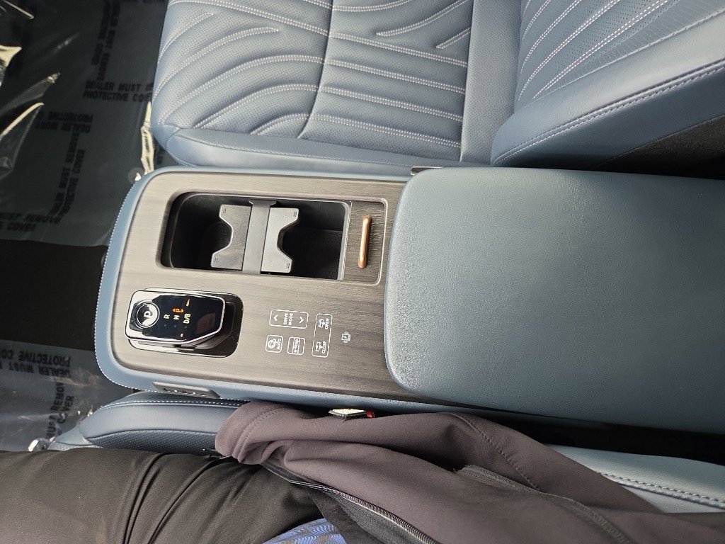 Used 2023 Nissan Ariya image 14