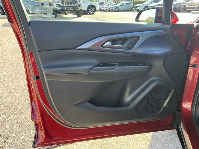 Used 2025 Chevrolet Equinox EV LT w/ Convenience Package image 21