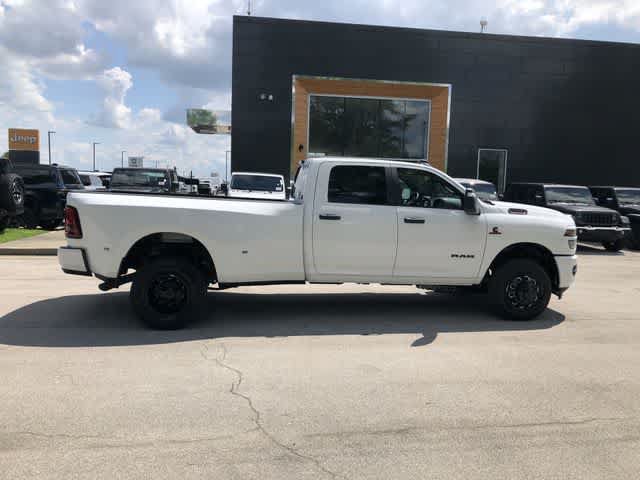 New 2026 RAM 3500 Big Horn AWD/4WD image 7