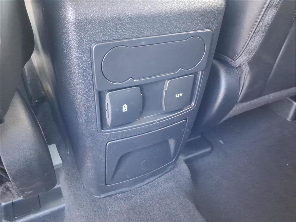 Used 2024 Ford Explorer XLT w/ Equipment Group 202A RWD image 22