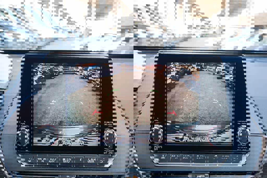 Used 2024 Nissan Altima 2.5 SV image 25