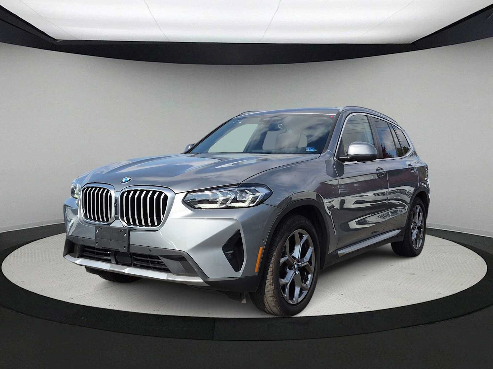 Used 2024 BMW X3 xDrive30i w/ Premium Package AWD/4WD image 4