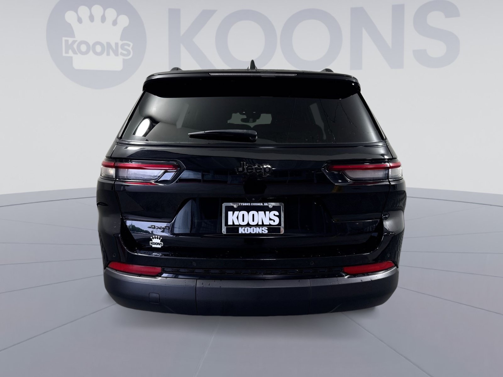 Used 2023 Jeep Grand Cherokee L Laredo AWD/4WD image 5