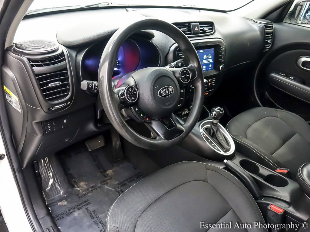 Used 2019 Kia Soul + image 11