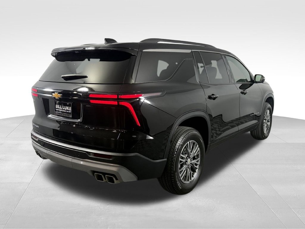Used 2026 Chevrolet Traverse LT w/ Driver Confidence Package FWD image 7