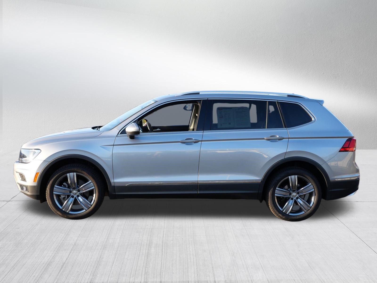 Used 2021 Volkswagen Tiguan SEL w/ 2-Row Tiguan MDO Package AWD/4WD image 4