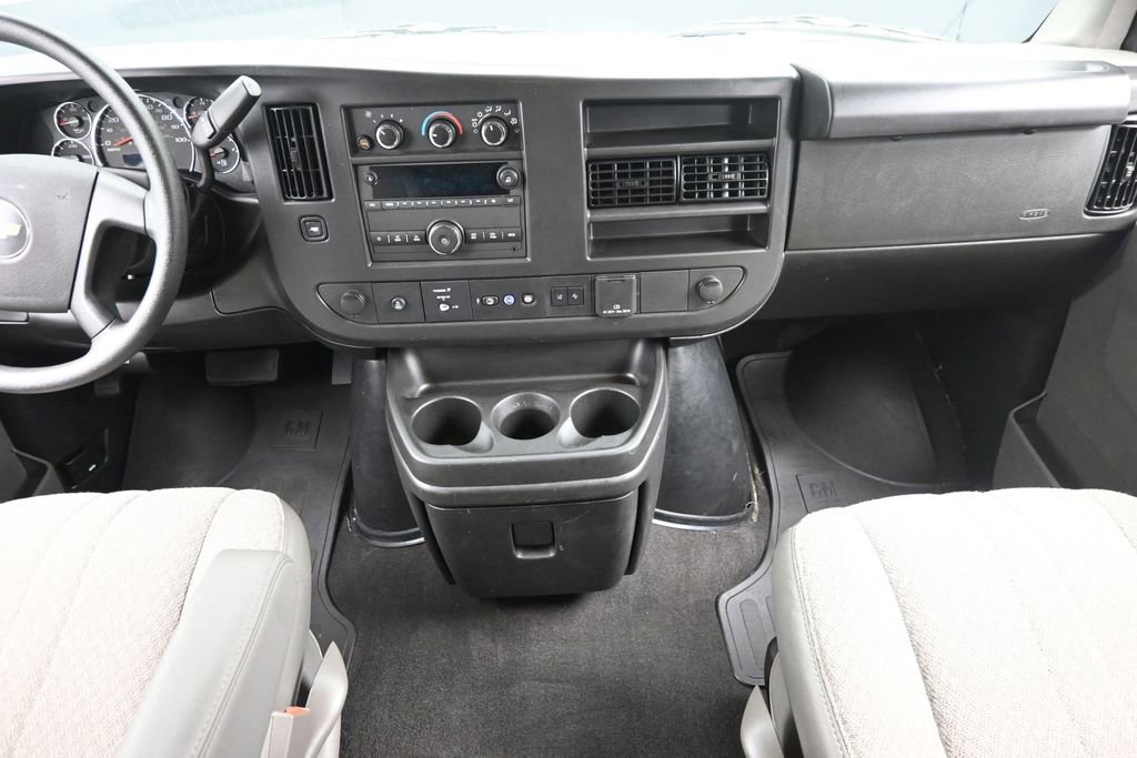 Used 2025 Chevrolet Express 3500 LT w/ LT Preferred Equipment Group RWD image 11