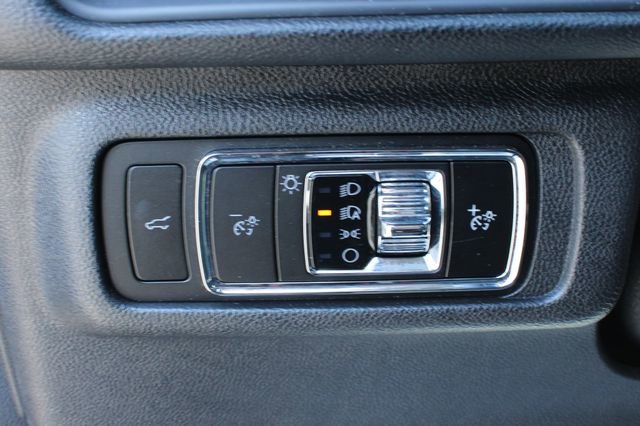 Used 2024 Lincoln Corsair AWD w/ Equipment Group 101A image 15