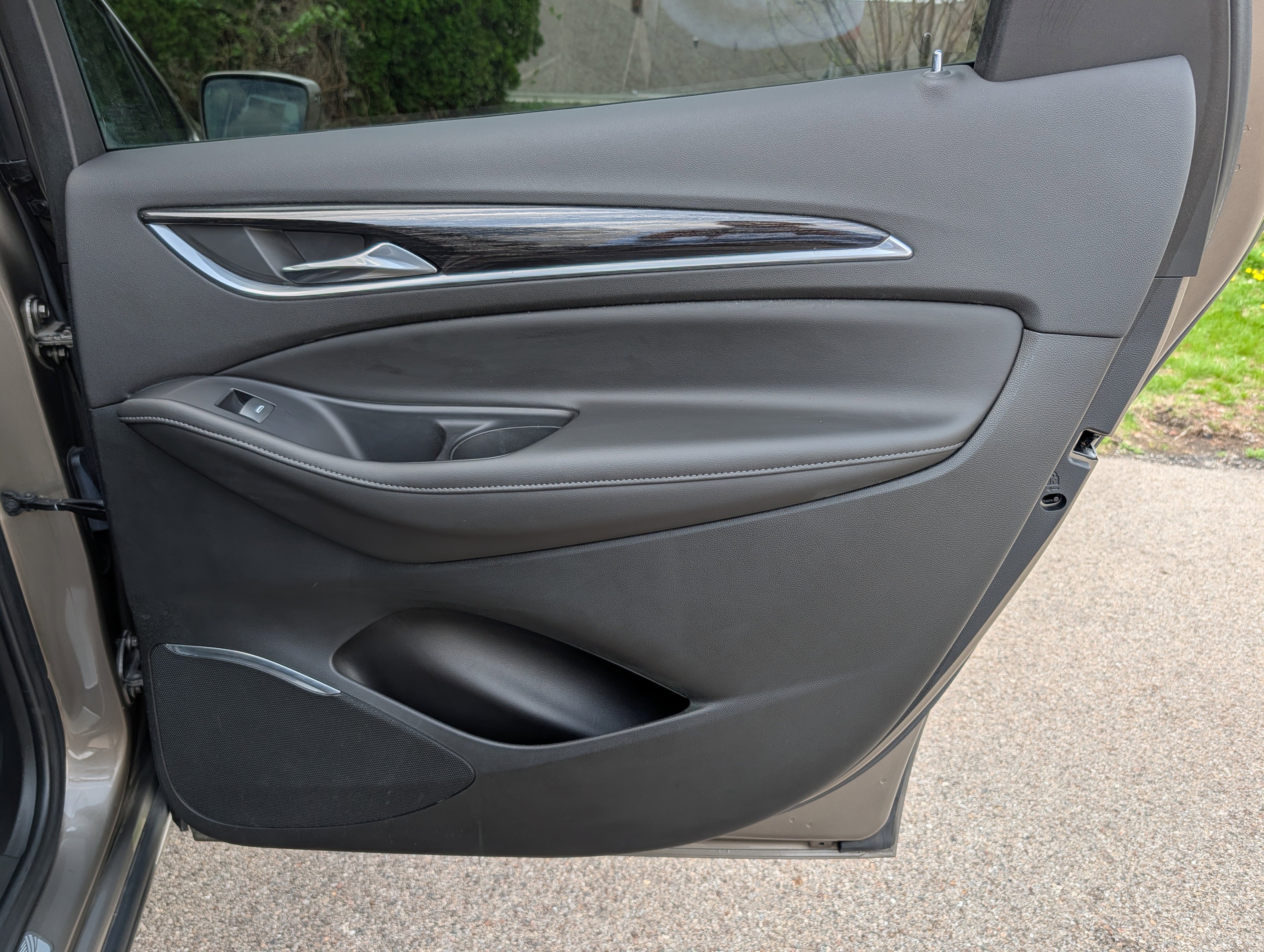 Used 2020 Buick Enclave Avenir w/ Avenir Technology Package image 40