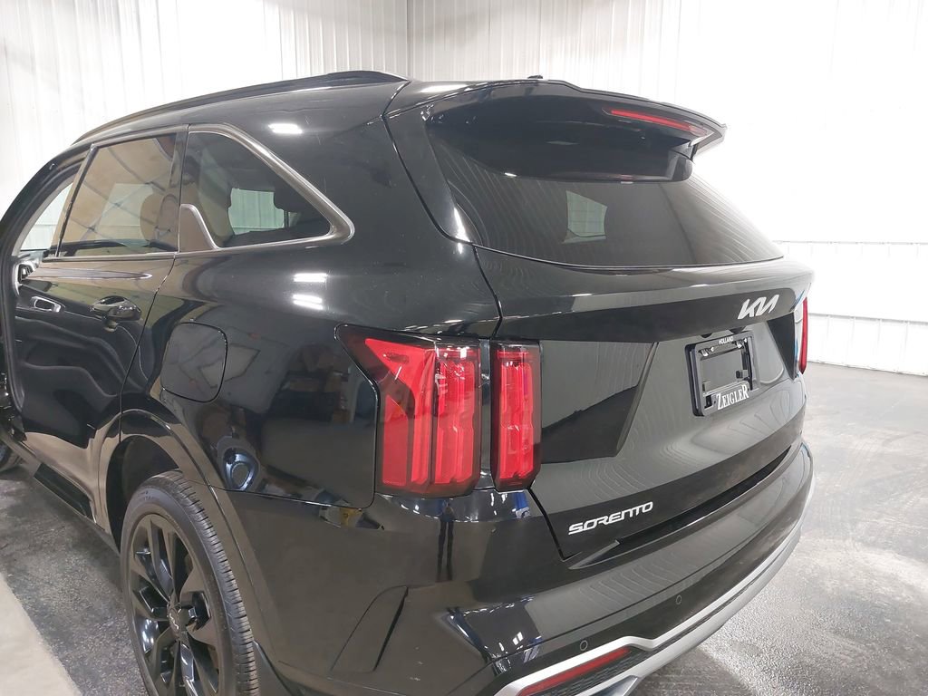 Used 2023 Kia Sorento SX image 38