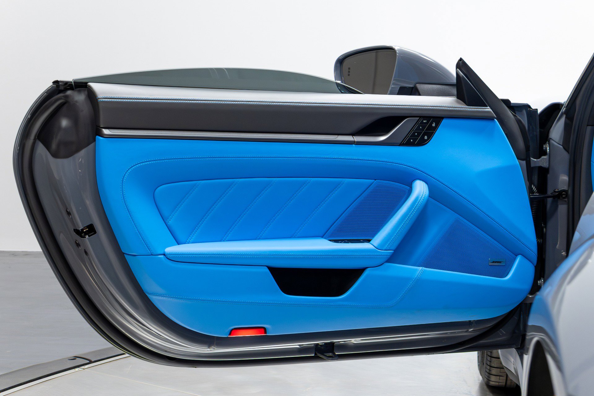 Used 2024 Porsche 911 Carrera image 61