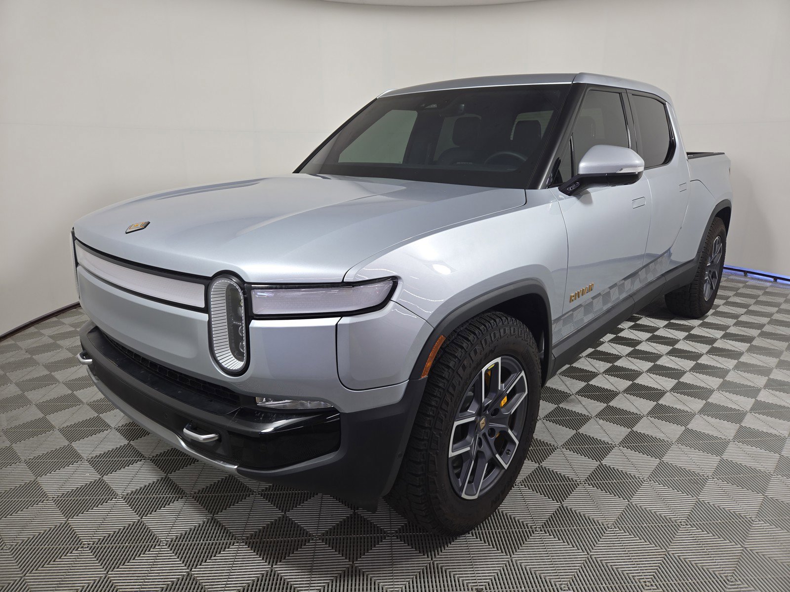 Used 2023 Rivian R1T Adventure