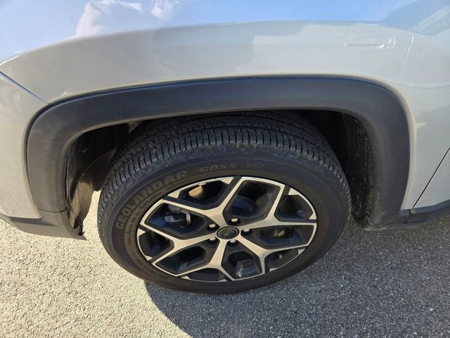 Used 2025 Jeep Compass Limited image 4