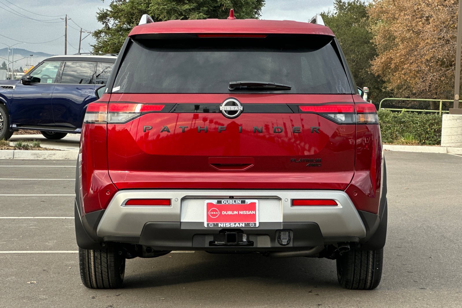 New 2025 Nissan Pathfinder Platinum w/ Black Appearance Package image 5