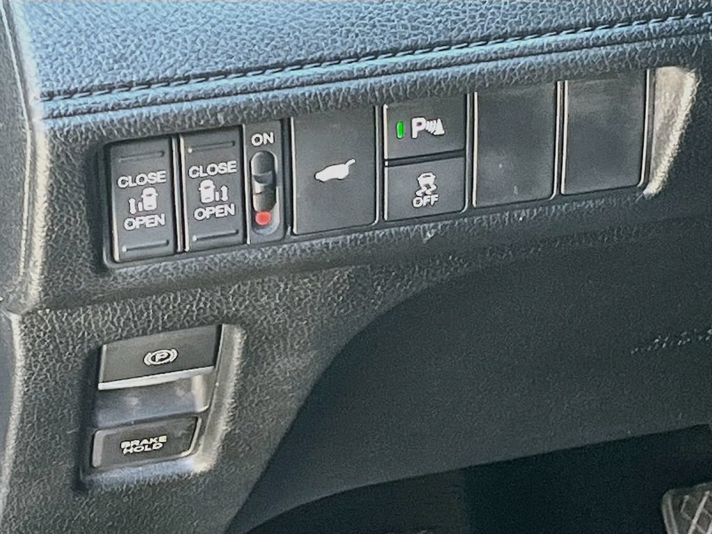 Used 2025 Honda Odyssey Touring image 10