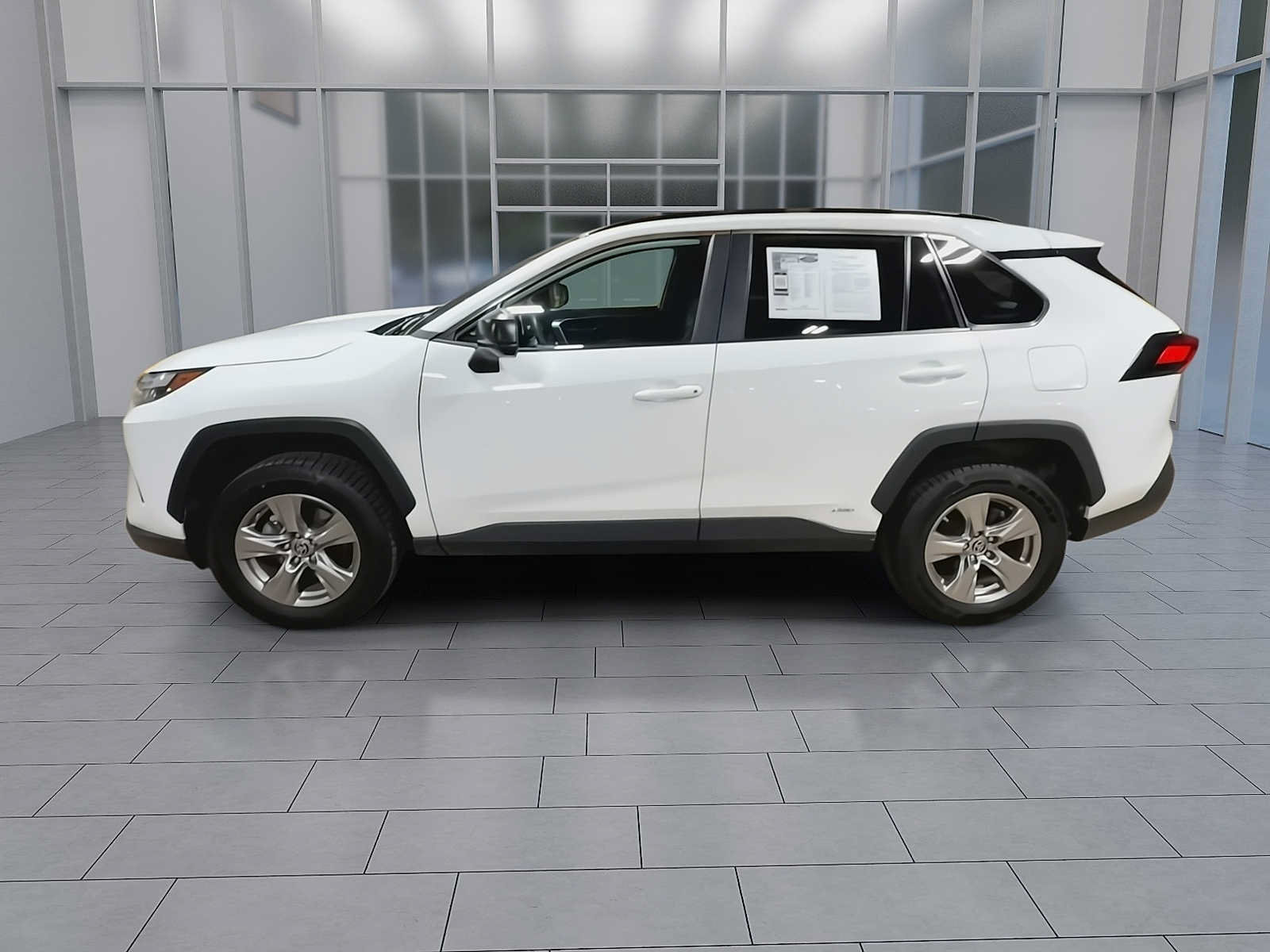 Used 2023 Toyota RAV4 LE AWD/4WD image 5