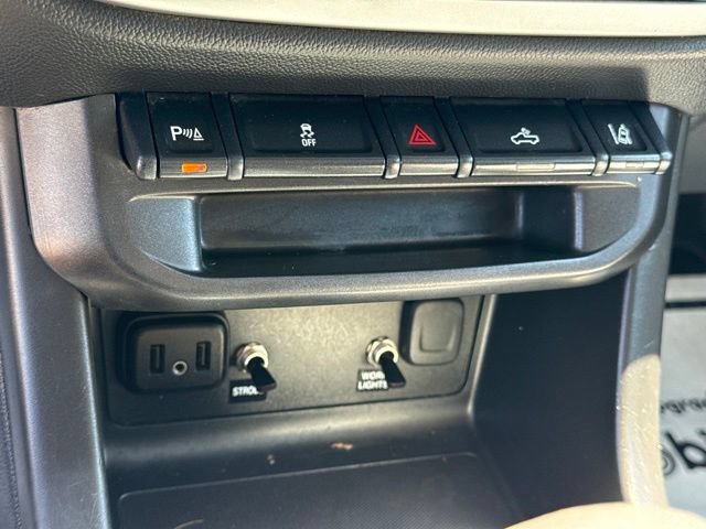 Used 2022 Chevrolet Colorado LT w/ Fleet Safety Package RWD image 21