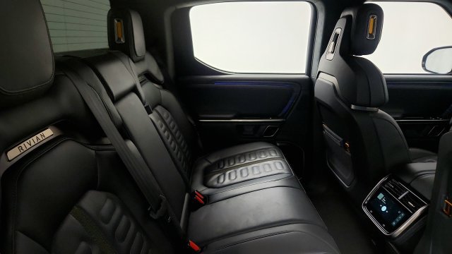 Used 2023 Rivian R1T Adventure Dual AWD/4WD image 38