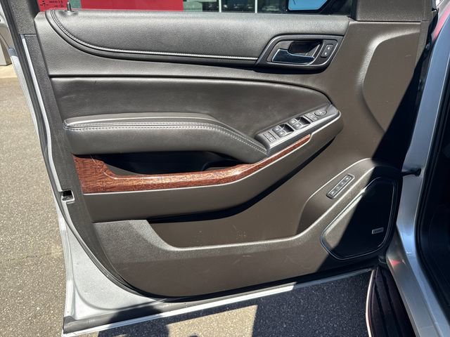 Used 2017 GMC Yukon SLT w/ Premium Edition image 19