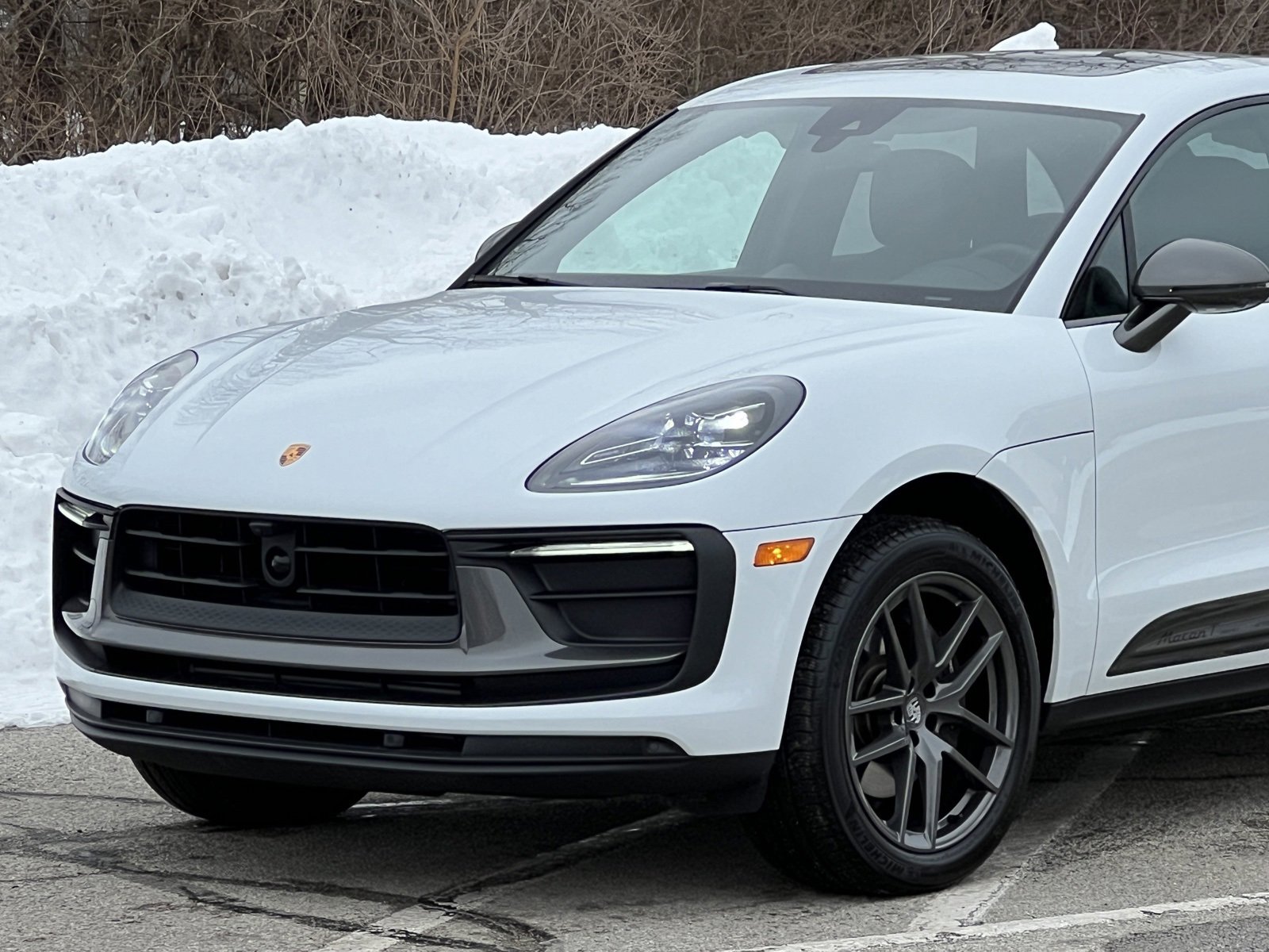 Certified 2025 Porsche Macan Turbo image 11