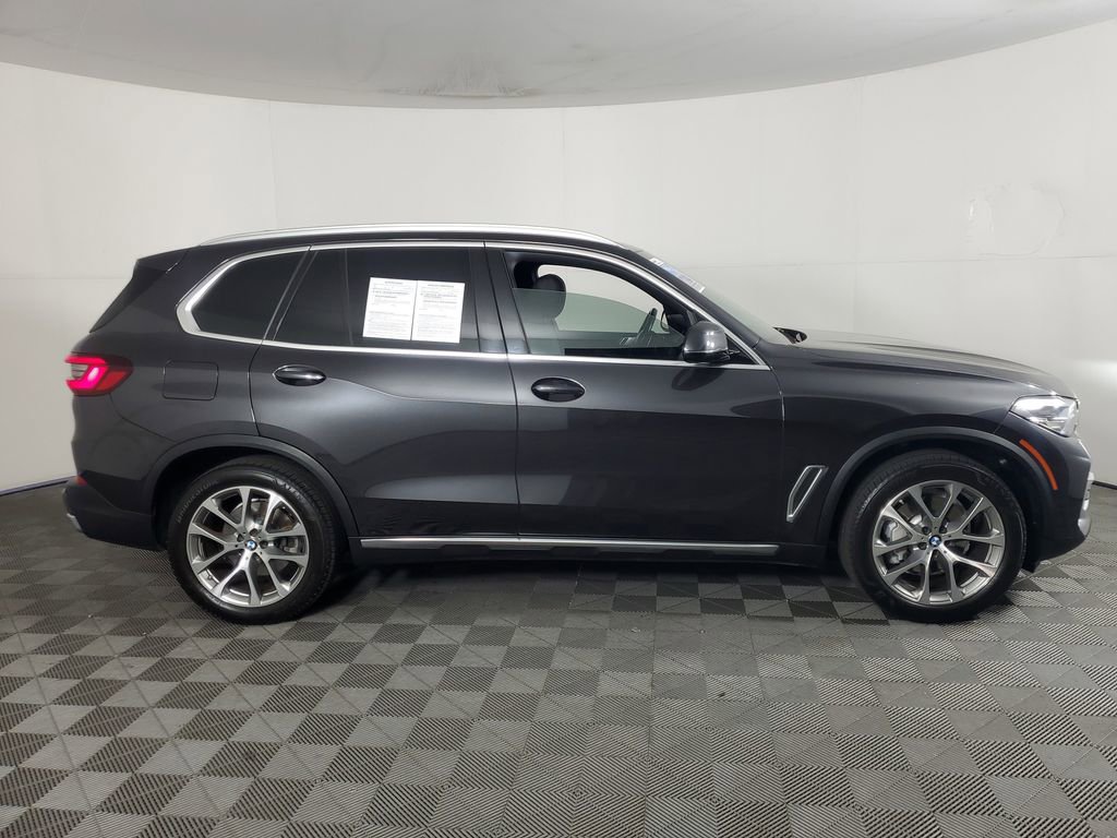 Used 2022 BMW X5 xDrive40i image 3