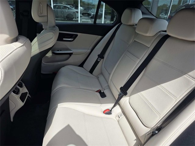 Used 2024 Mercedes-Benz C 300 Sedan image 10