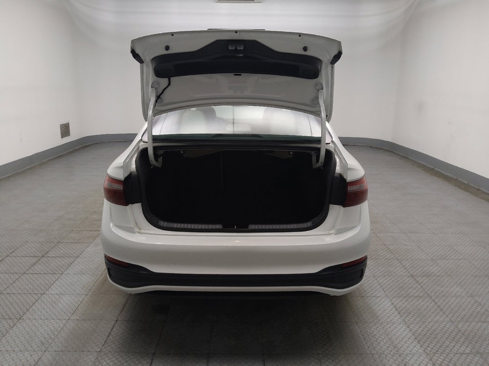 Used 2023 Volkswagen Jetta SE w/ Panoramic Sunroof Package FWD image 29