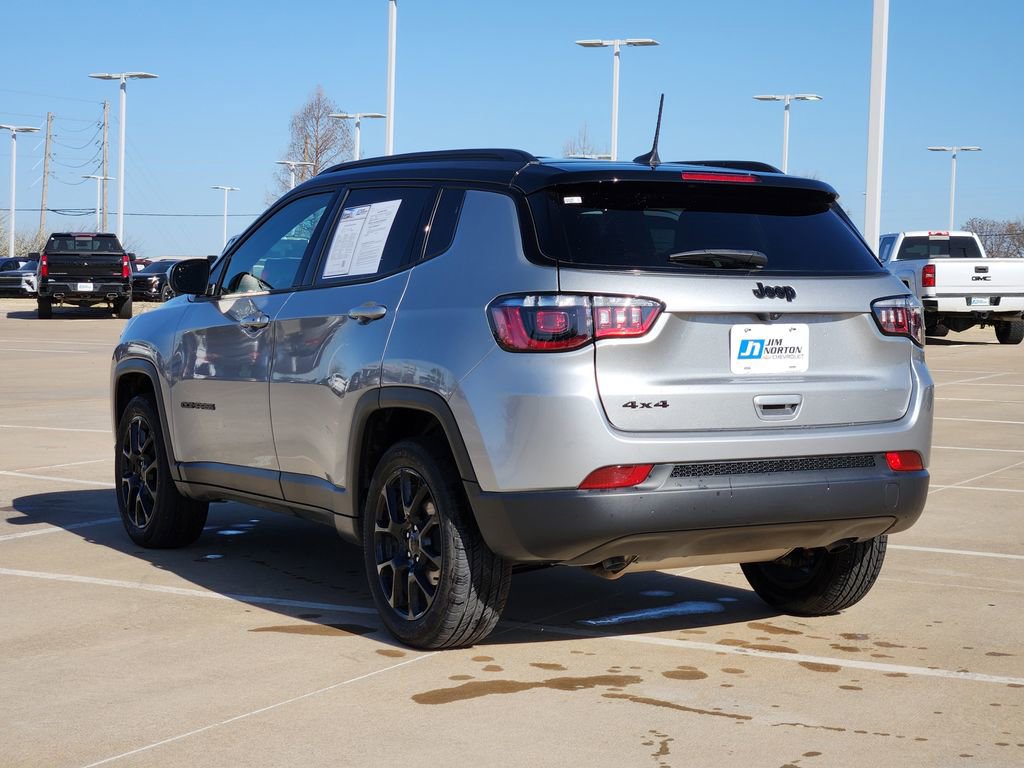 Used 2024 Jeep Compass Latitude w/ Convenience Group image 6