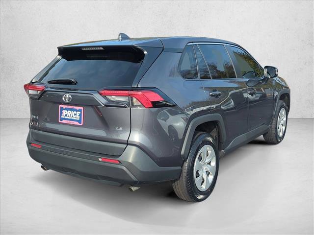 Used 2022 Toyota RAV4 LE image 4