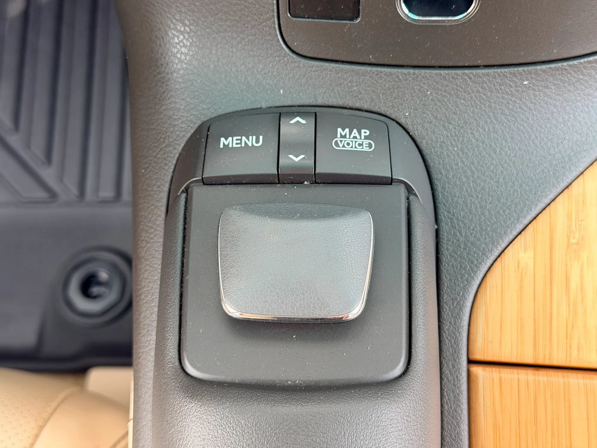 Used 2014 Lexus RX 450h FWD image 25