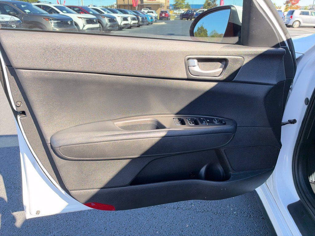 Used 2019 Kia Optima S w/ S Panoramic Sunroof Package FWD image 12