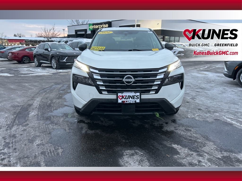 Used 2024 Nissan Rogue S image 14