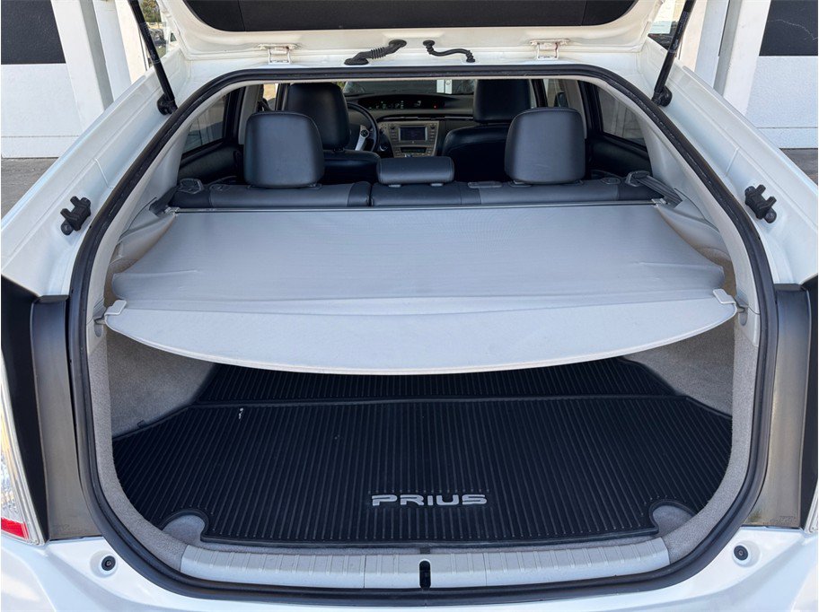 Used 2015 Toyota Prius Four FWD image 26