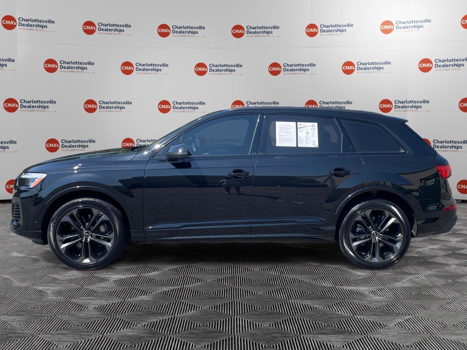 Used 2025 Audi Q7 3.0T Premium Plus AWD/4WD image 2