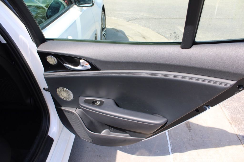 Used 2018 Kia Stinger Premium AWD/4WD image 22