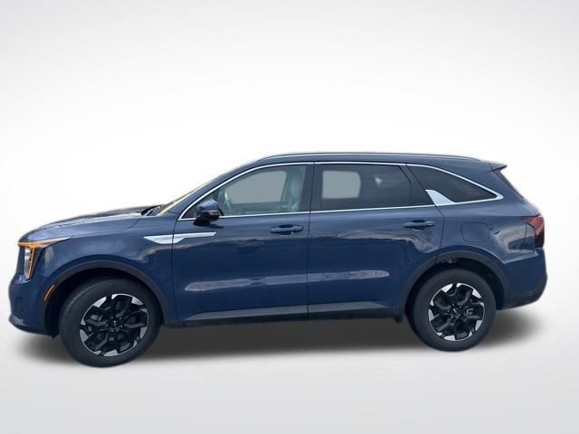 Used 2025 Kia Sorento S image 2