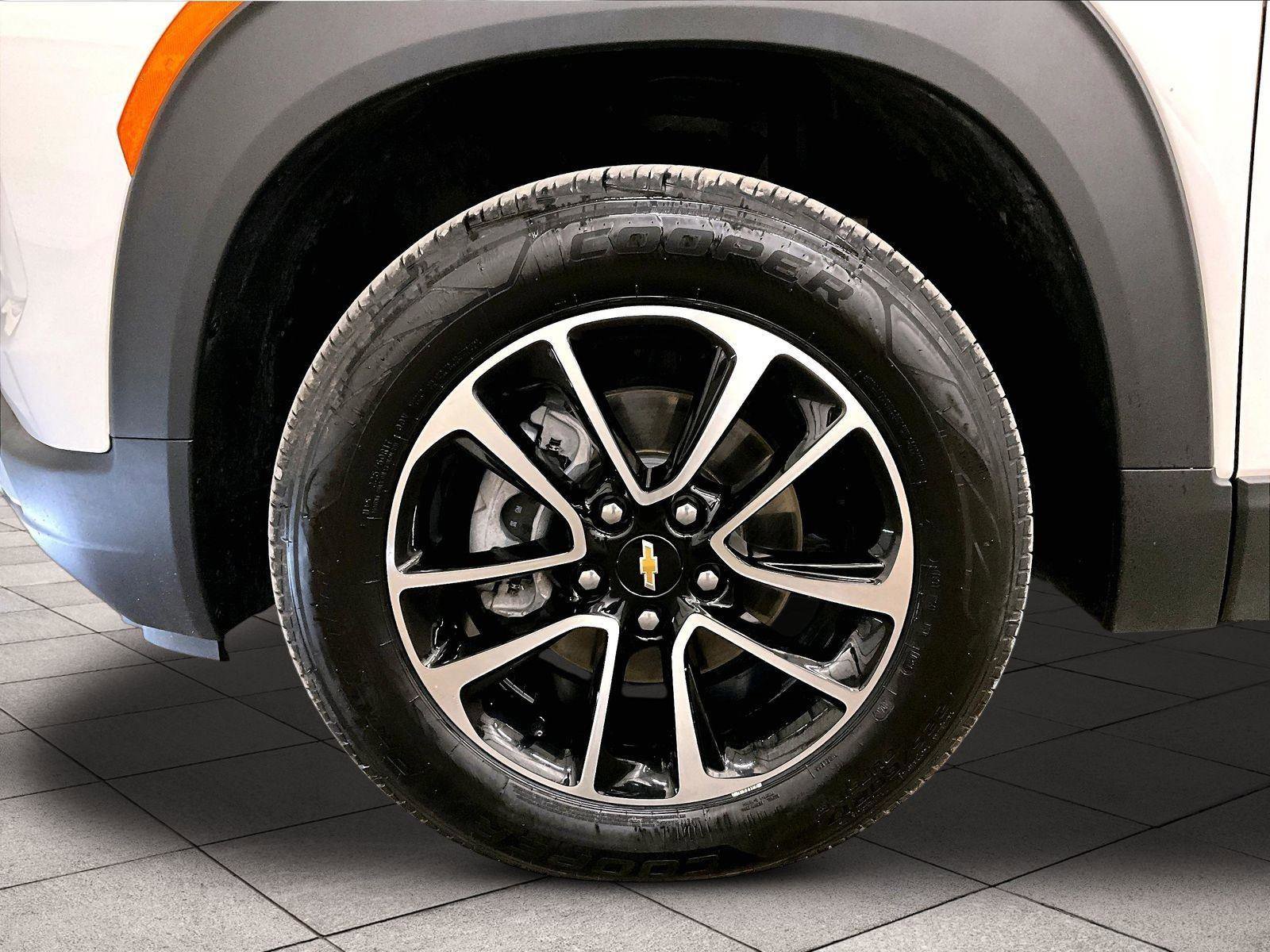 Used 2024 Chevrolet TrailBlazer LT w/ Convenience Package image 8